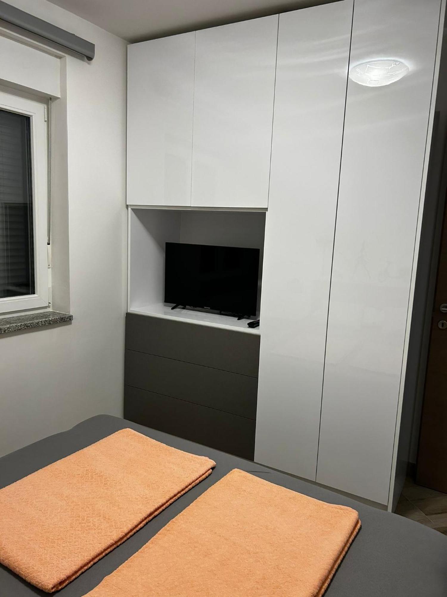 Apartmani Jedro Šilo Exteriör bild
