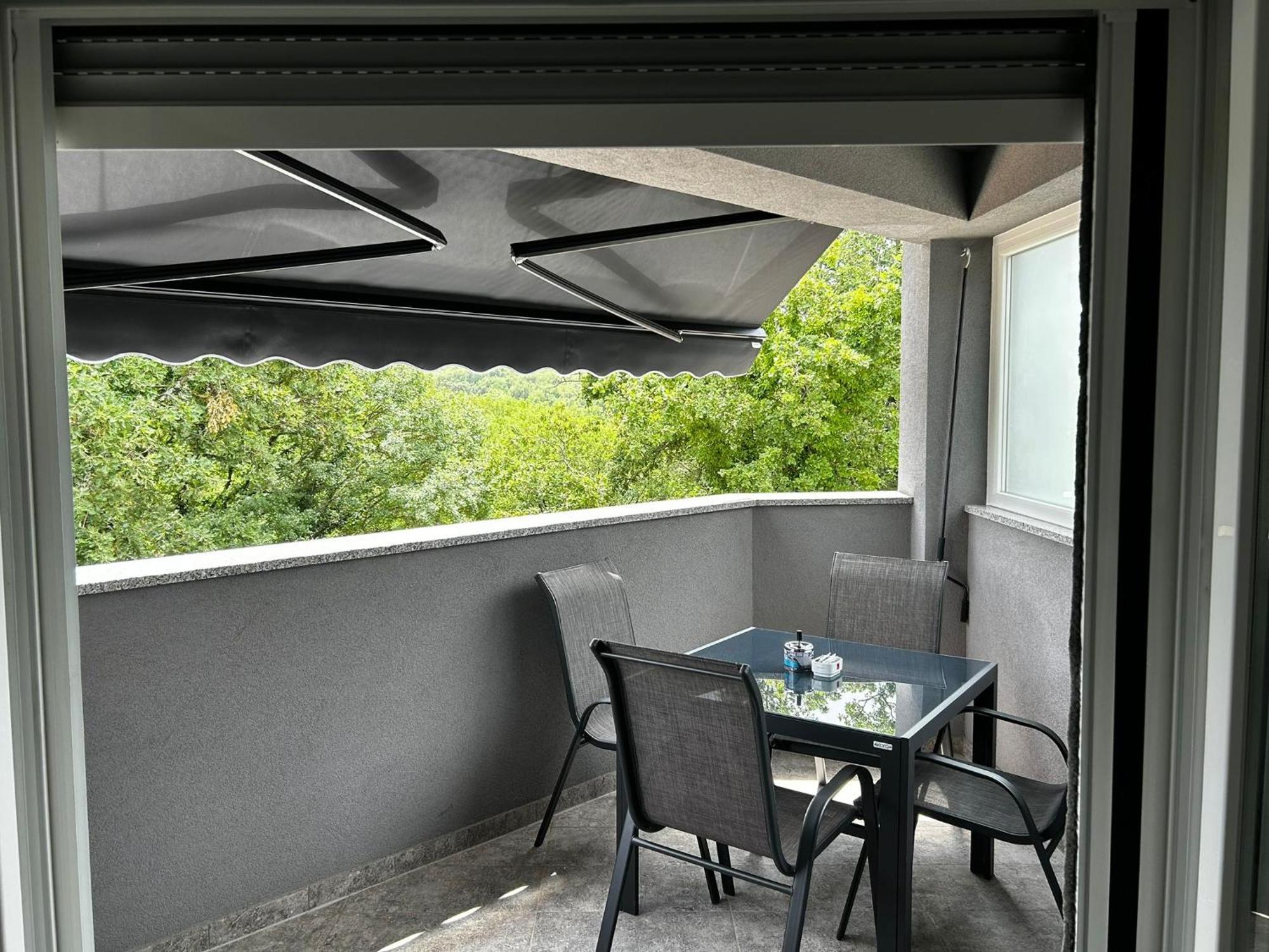 Apartmani Jedro Šilo Exteriör bild